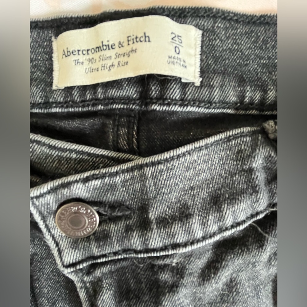 Abercrombie & Fitch 90s slim straight ultra high rise black jeans crossover - Picture 5 of 6